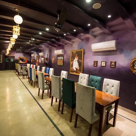 Hotel Holiday Lahore Extérieur photo